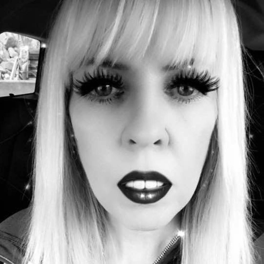 Meet your Posher, Lisa